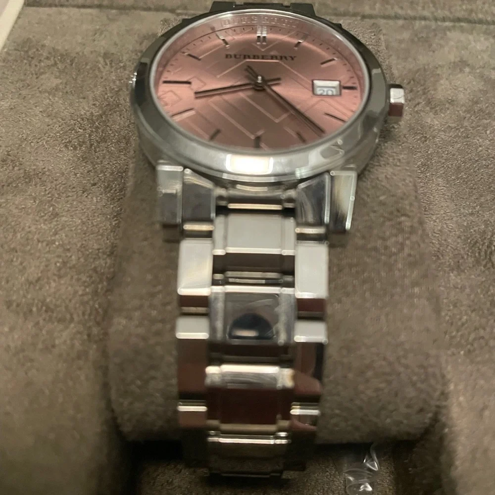 🌸BURBERRY WATCH - ROSE GOLD FACE - Picture 5 of 8